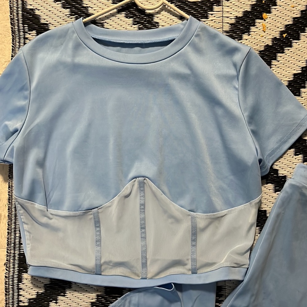 Matching set - Picture 2 of 3